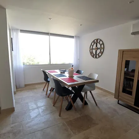 Grand T3 85 M2 Situé à 15 Min à Pied Des Plages Appartement *