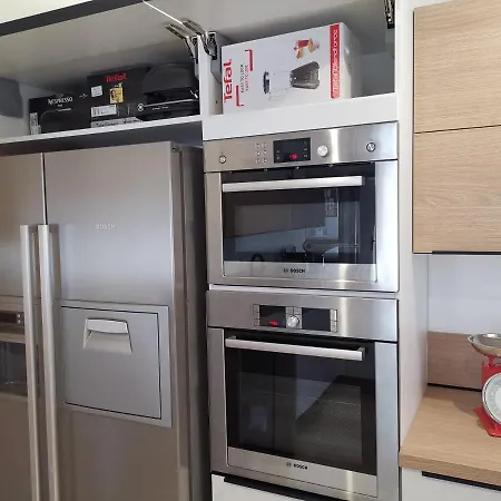 Daire Grand T3 85 M2 Situe A 15 Min A Pied Des Plages Le Pradet