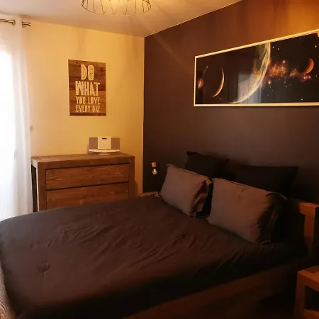 Daire Grand T3 85 M2 Situe A 15 Min A Pied Des Plages *